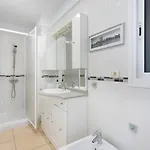 Home2book Charming Cruz Urban Center, Terrace Apartman